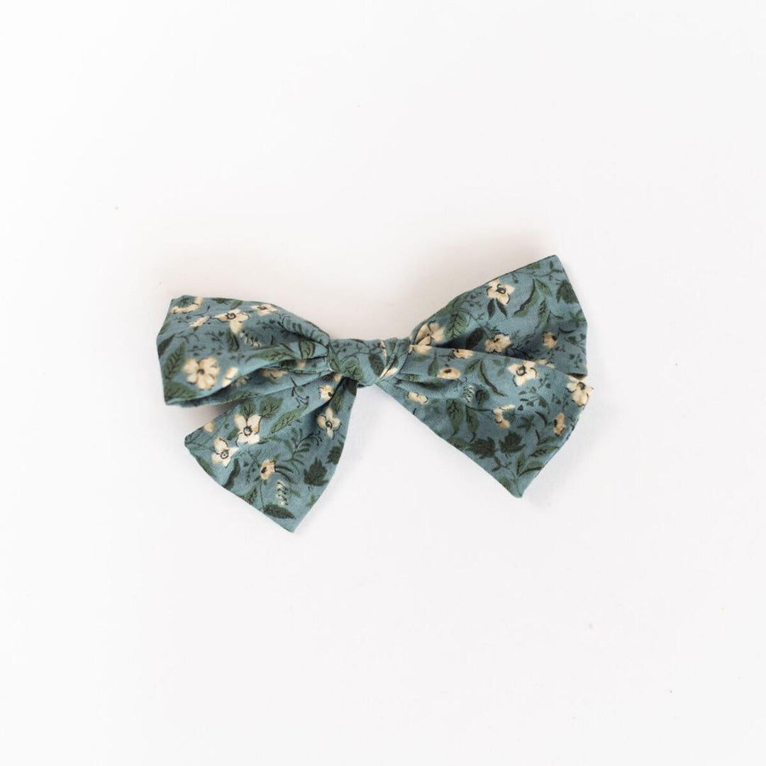 Knotted Bow, Gardenia