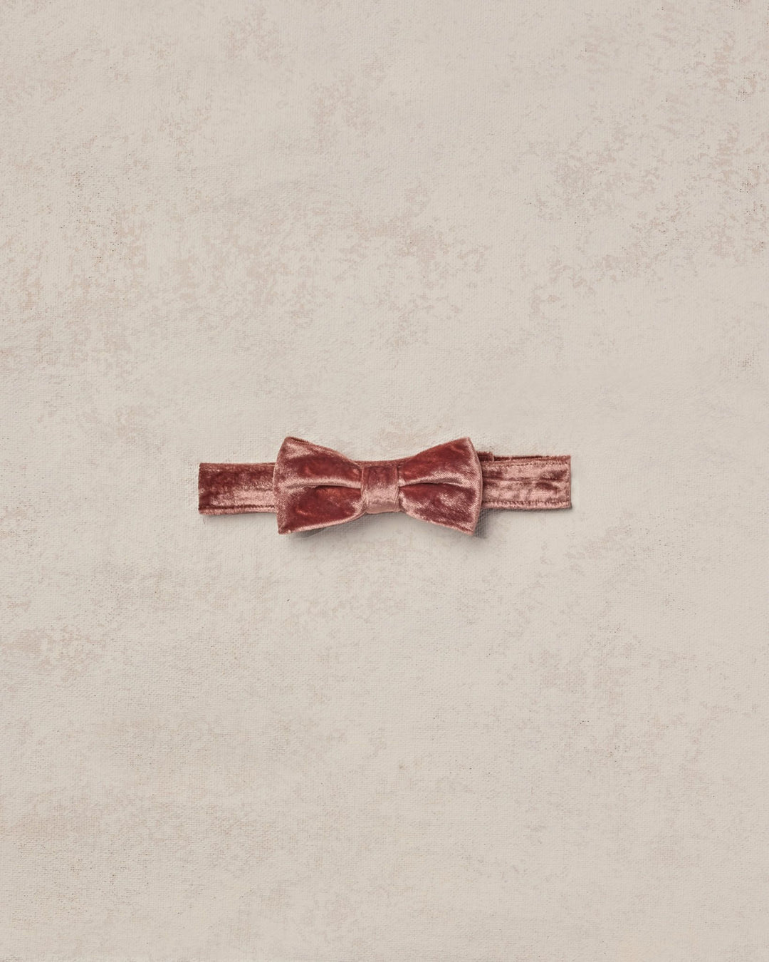 Bow Tie, Berry