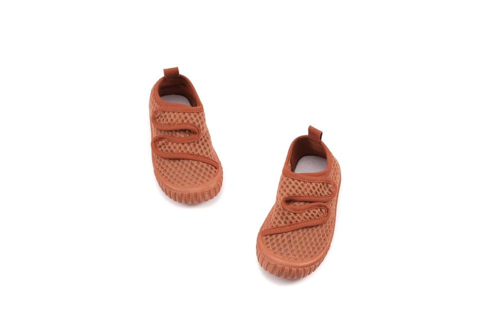 Play Shoes, Clay