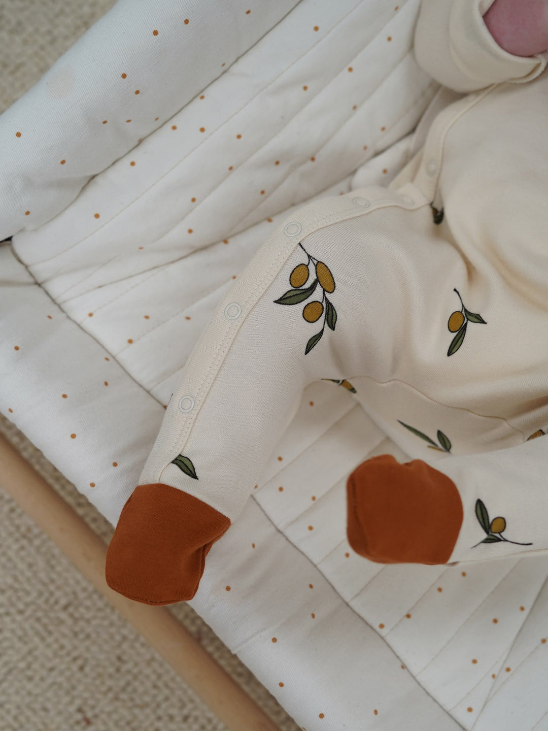 Suit with Contrasting Feet, Olive Garden