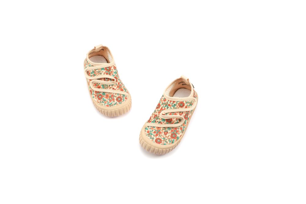 Play Shoes, In Bloom