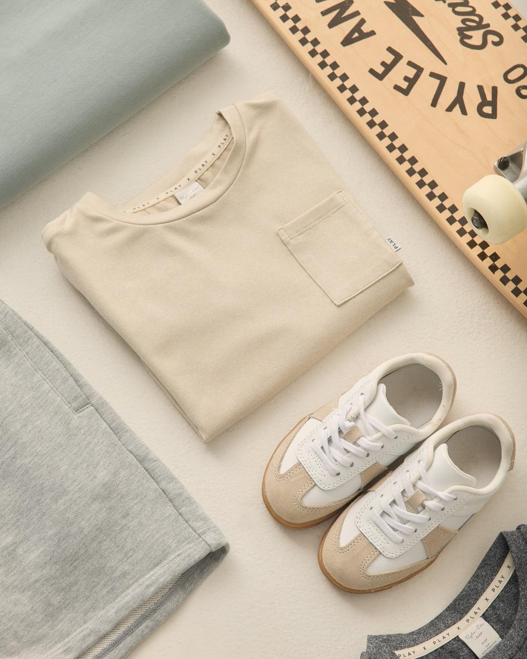 Cove Essential Pocket Tee, Heathered Pebble