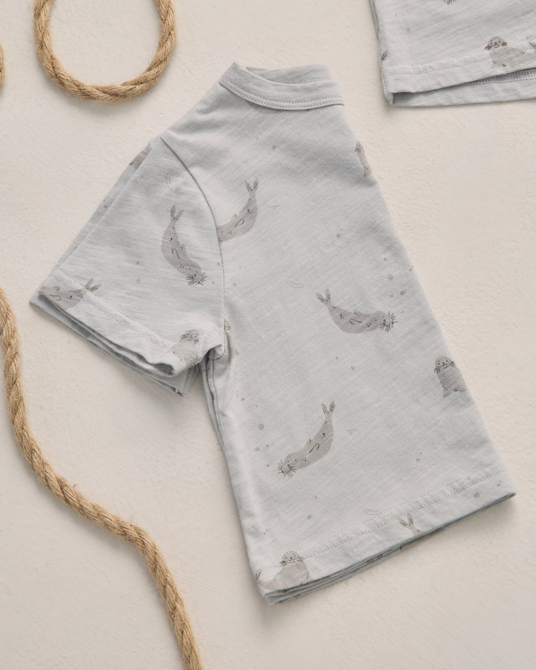 Play Set, Seals