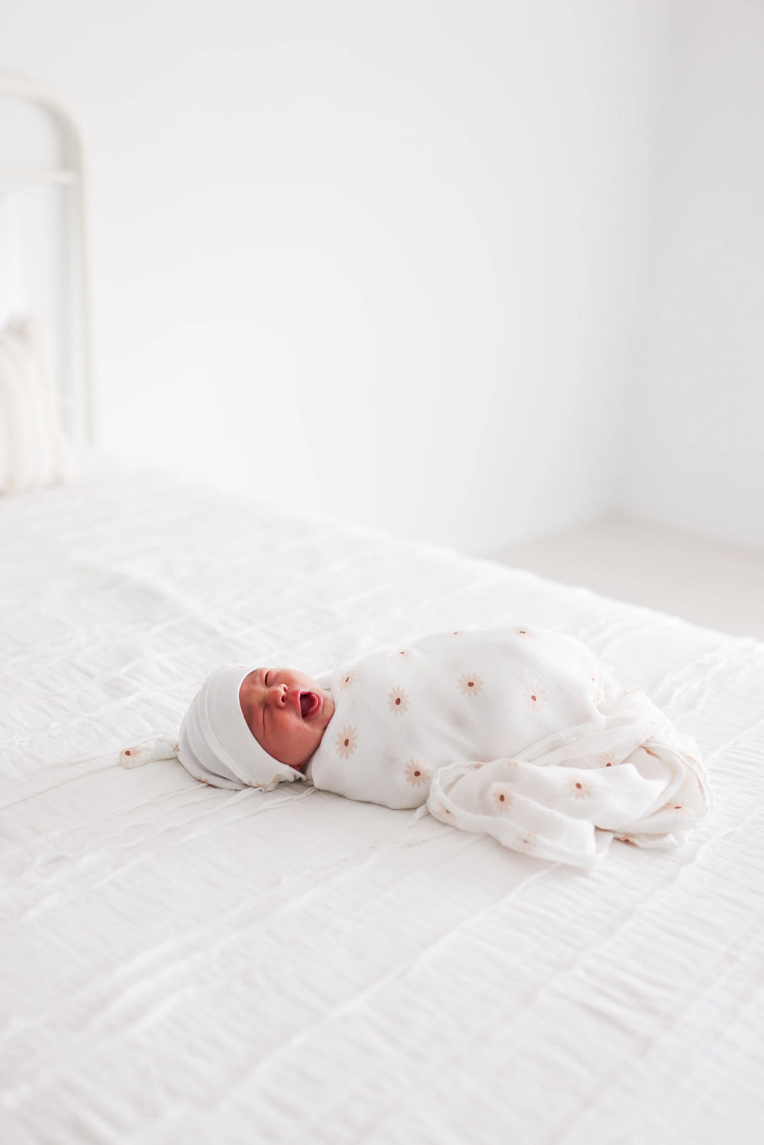 Cotton Muslin Swaddle, Daises